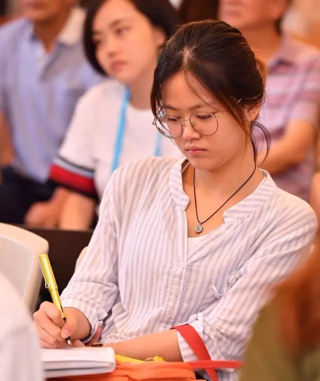 上海的都会更新，，，地标性修建