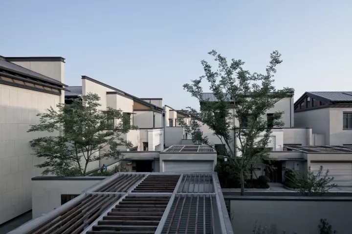 项目中公共空间与私密空间相互嵌套，，，，，，空间感受富厚